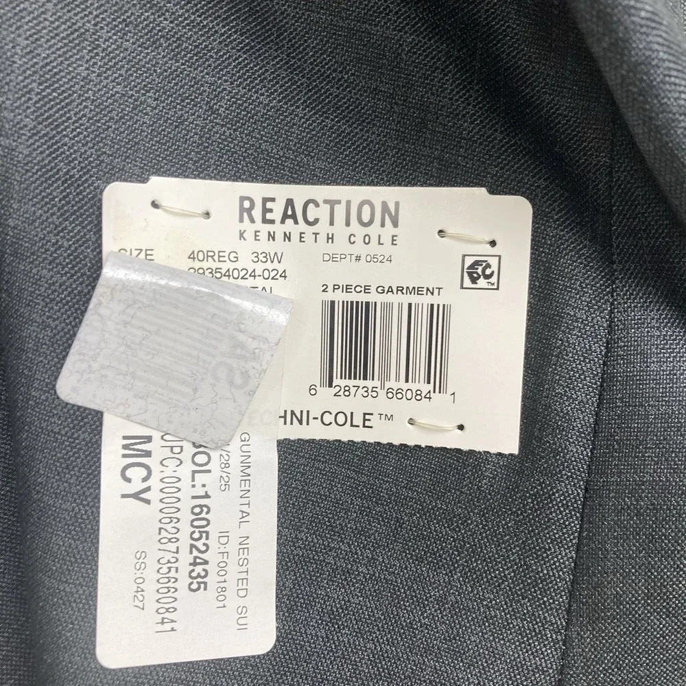 Kenneth Cole Reaction Men's 2-pc Suit  Blazer Slim Fit Pants 40R 34Wx32L E091312